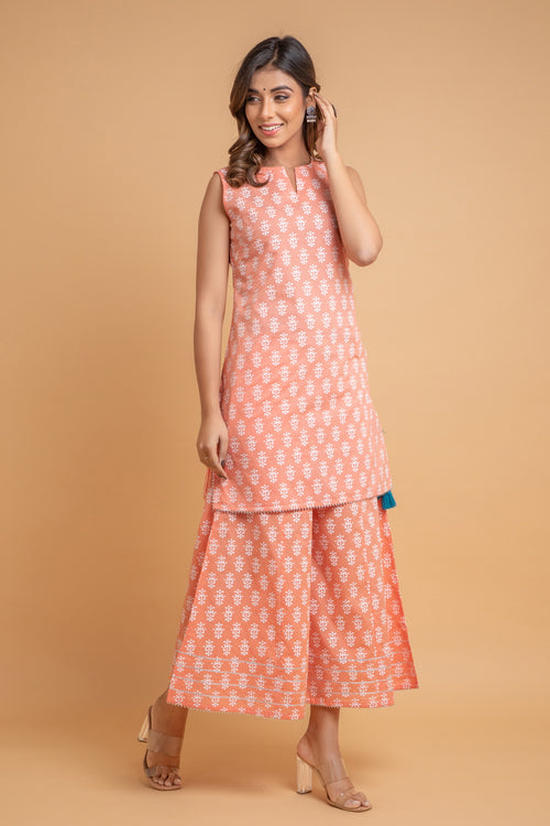 Mul Cotton Sleeveless Kurti & Palazzo Set with Dori Latkan