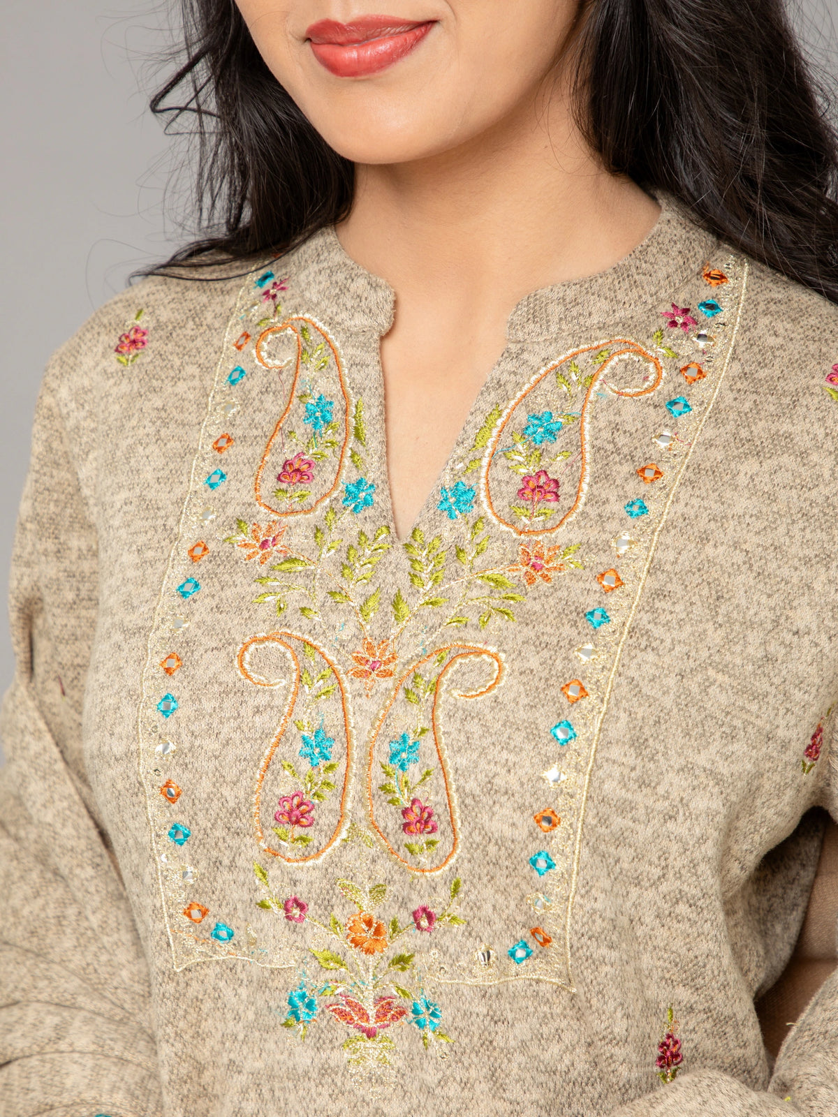 KARACHI 3PC KURTA PANT SET DETAILED WITH DELICATE EMBROIDERY