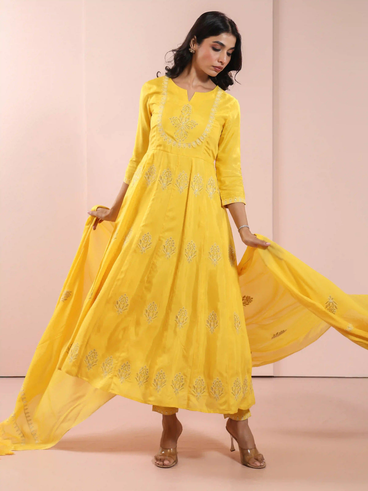 MUSLIN SILK CHIKANKARI EMBROIDERED 3PC FLAIRED SET
