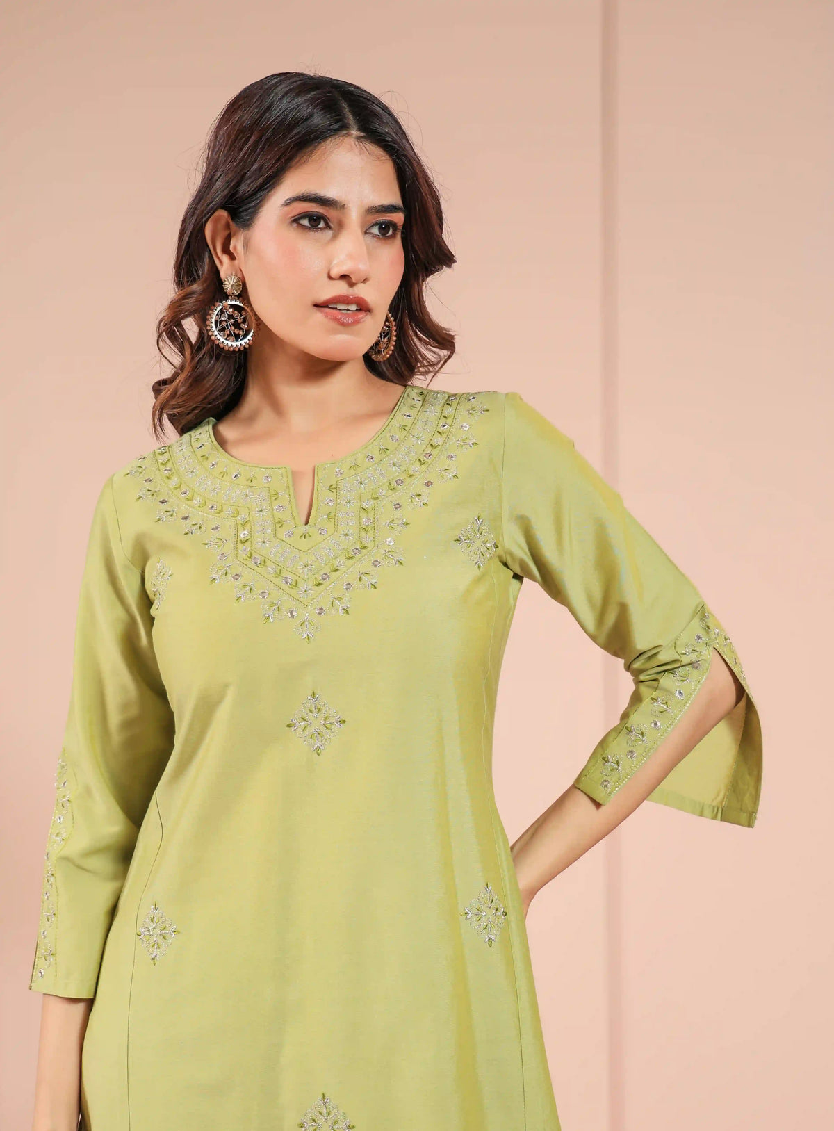 SILK BASE 3PC KALIDAR SET WITH MIRROR EMBROIDERY DETAILS