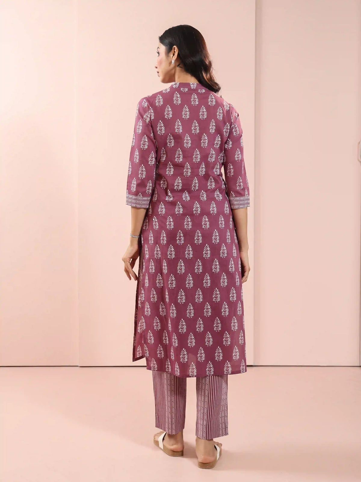 MUL COTTON 3PC KURTA SET EMBELLISHED WITH HAND CRAFT DETAILS