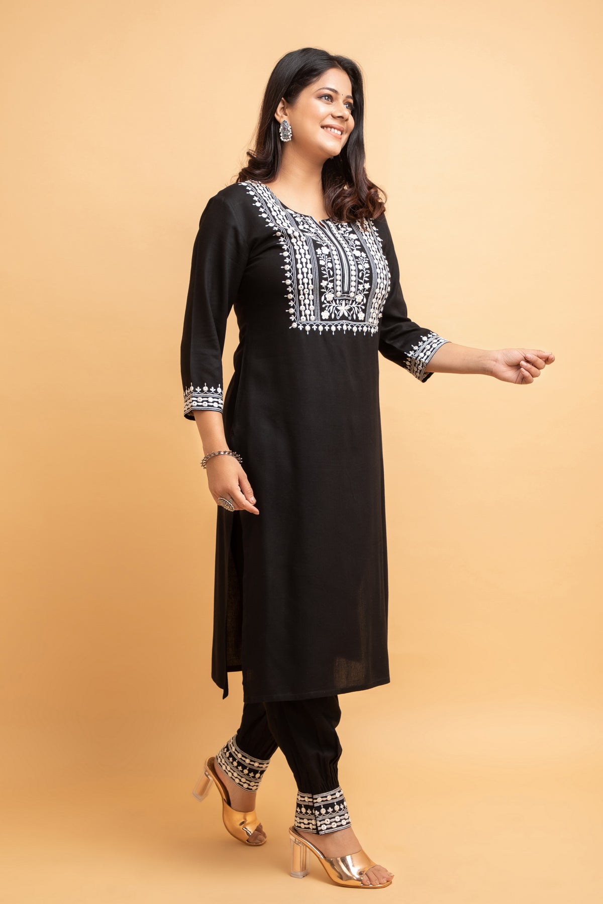 2 Pc Mirror Embroidery Kurta with Lantern Pant Set