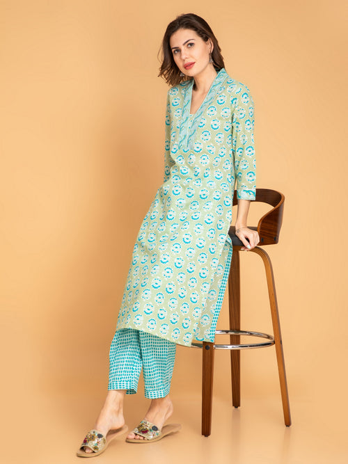 Mul-Cotton 2PC Printed Kurta Pant Set with Lace & Zari Work