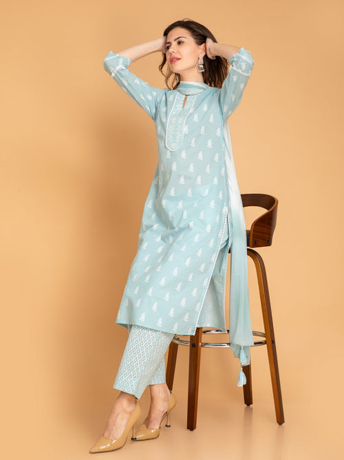 MUL COTTON PRINTED 3PCS. KURTA PANT SET EMBELLISHED WITH EMBROIDERY AND LACE DETAILS.