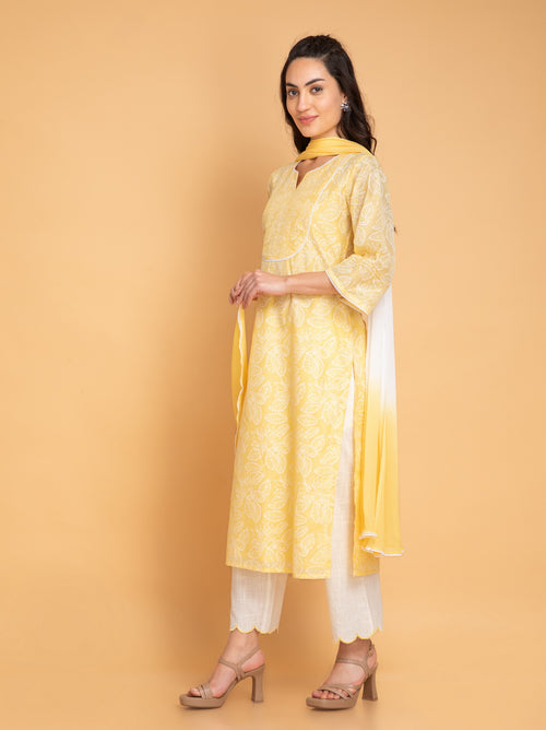 Chanderi Silk Printed Kurta Pant Set with Lace and Pintuck Details