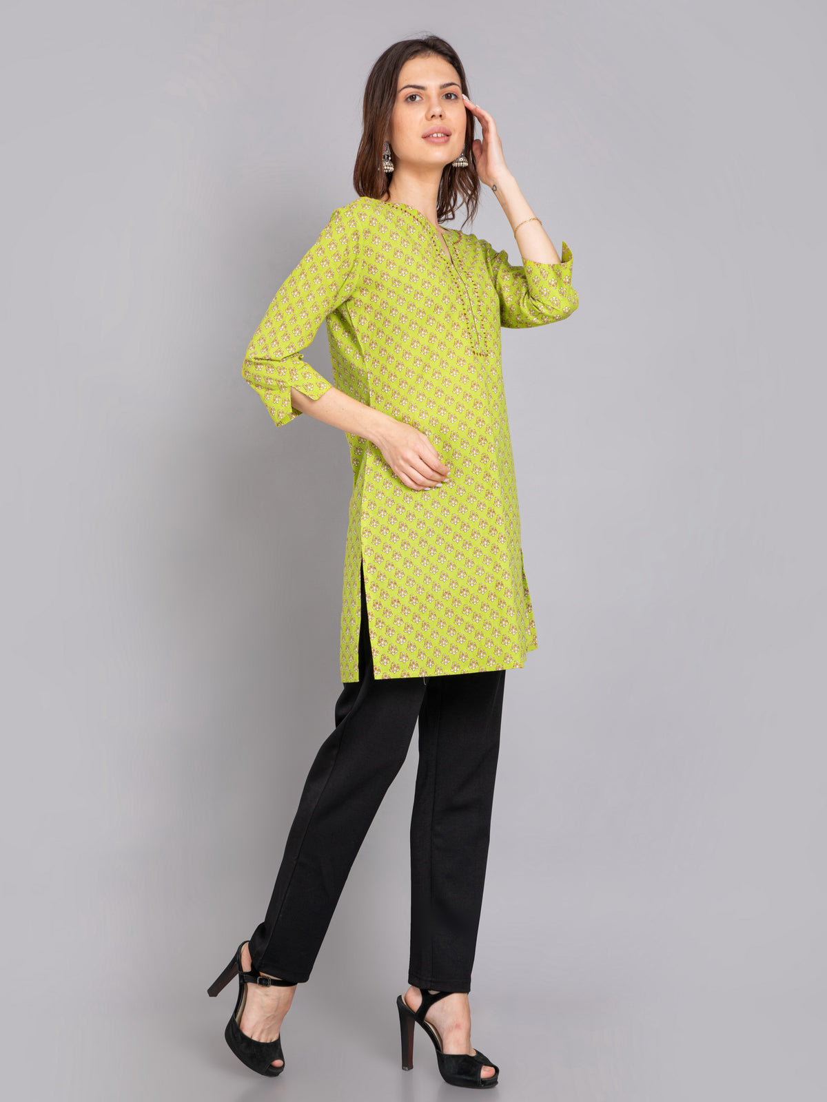 Suti Women Cotton Printed Straight Kurti Detailed With Handwork