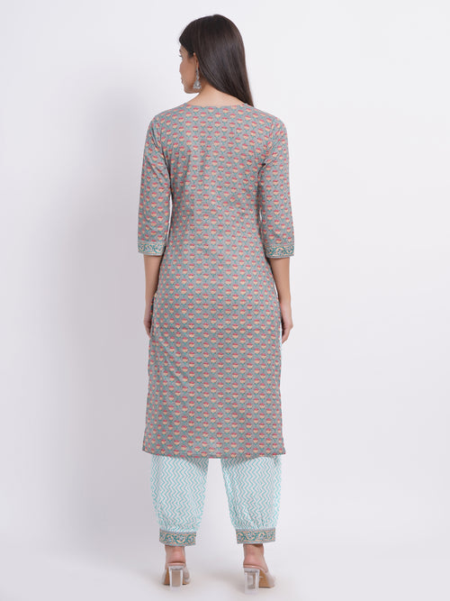 MUL COTTON PRINTED KURTA WITH LANTERN PANT SET EMBELLISHED WITH KANTHA DETAIL.