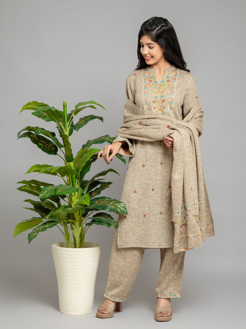 KARACHI 3PC KURTA PANT SET DETAILED WITH DELICATE EMBROIDERY