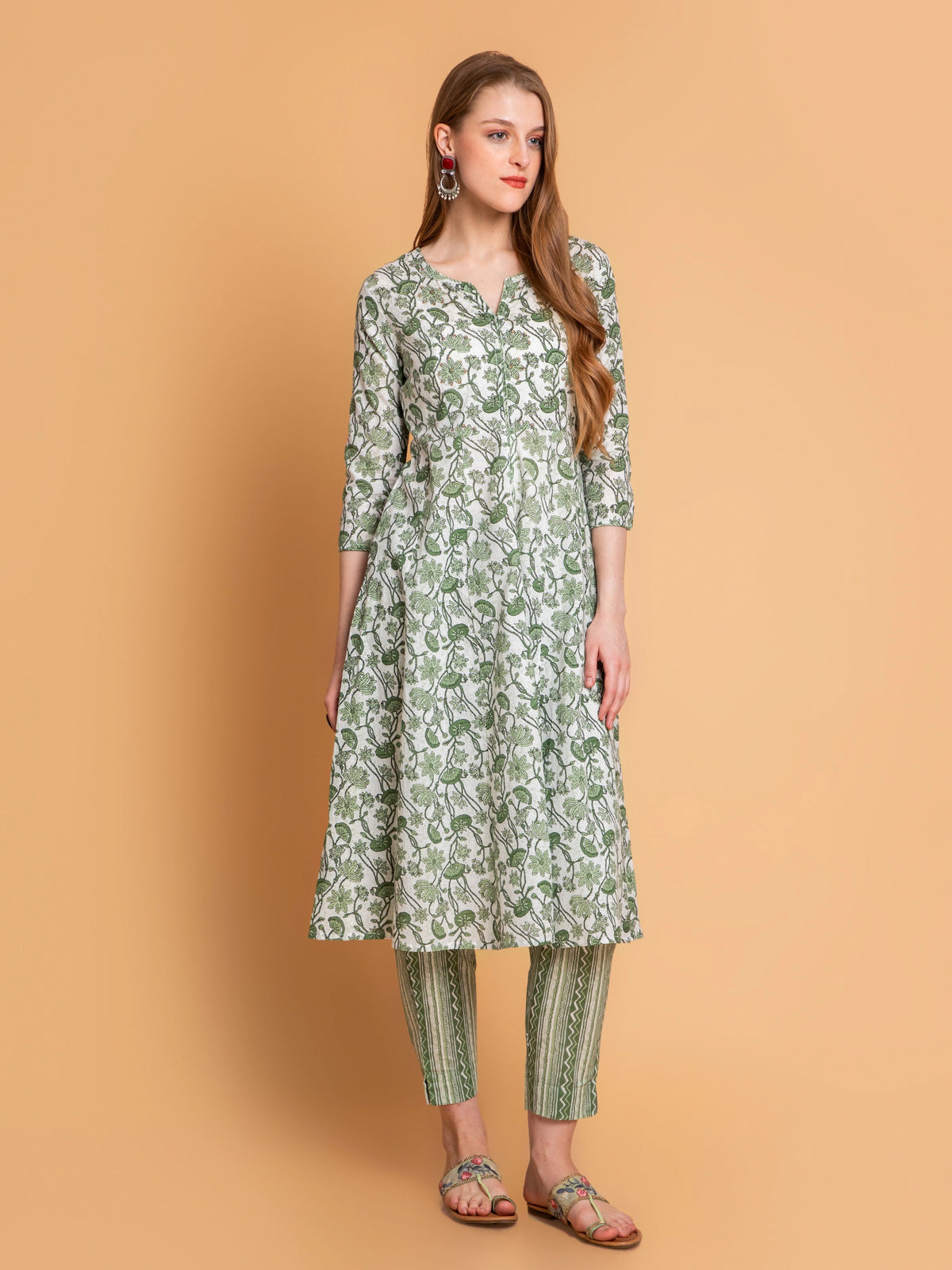 MUL COTTON PRINTED 2PC KALIDAR KURTA PANT SET