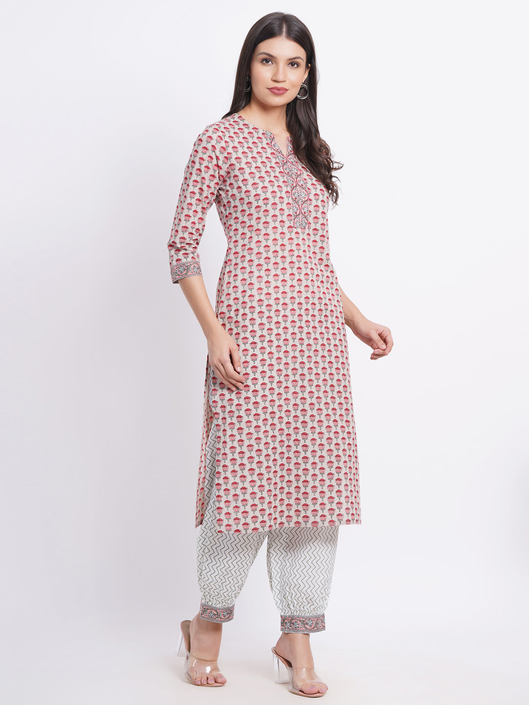 MUL COTTON PRINTED KURTA WITH LANTERN PANT SET EMBELLISHED WITH KANTHA DETAIL.