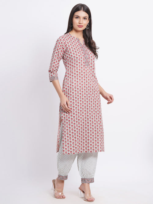 MUL COTTON PRINTED KURTA WITH LANTERN PANT SET EMBELLISHED WITH KANTHA DETAIL.