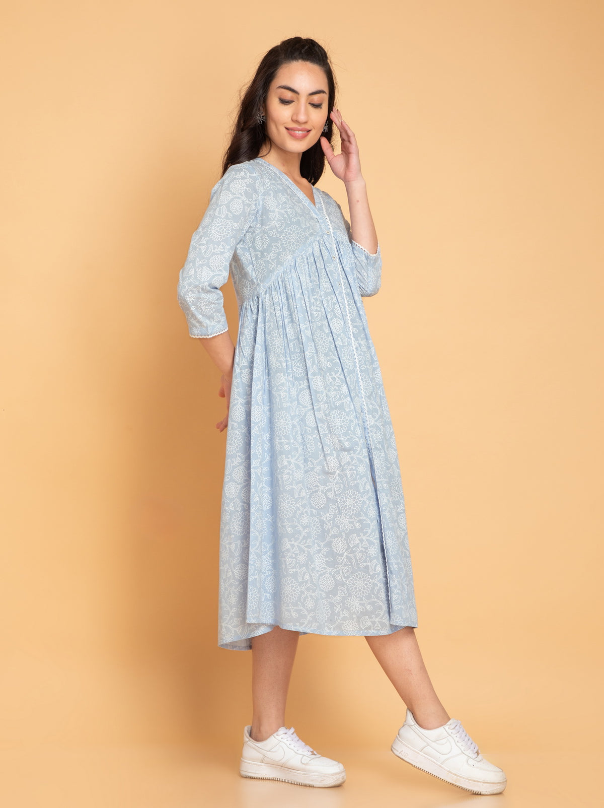 Suti Women Alia Cut Mul Cotton Dress with Lace Details