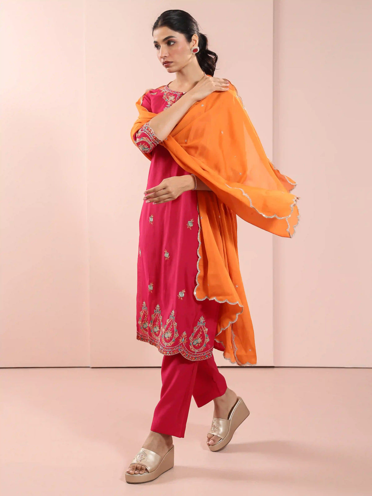 Women Virtual Pink 3pc-chikankari-embroidery-kurta-set