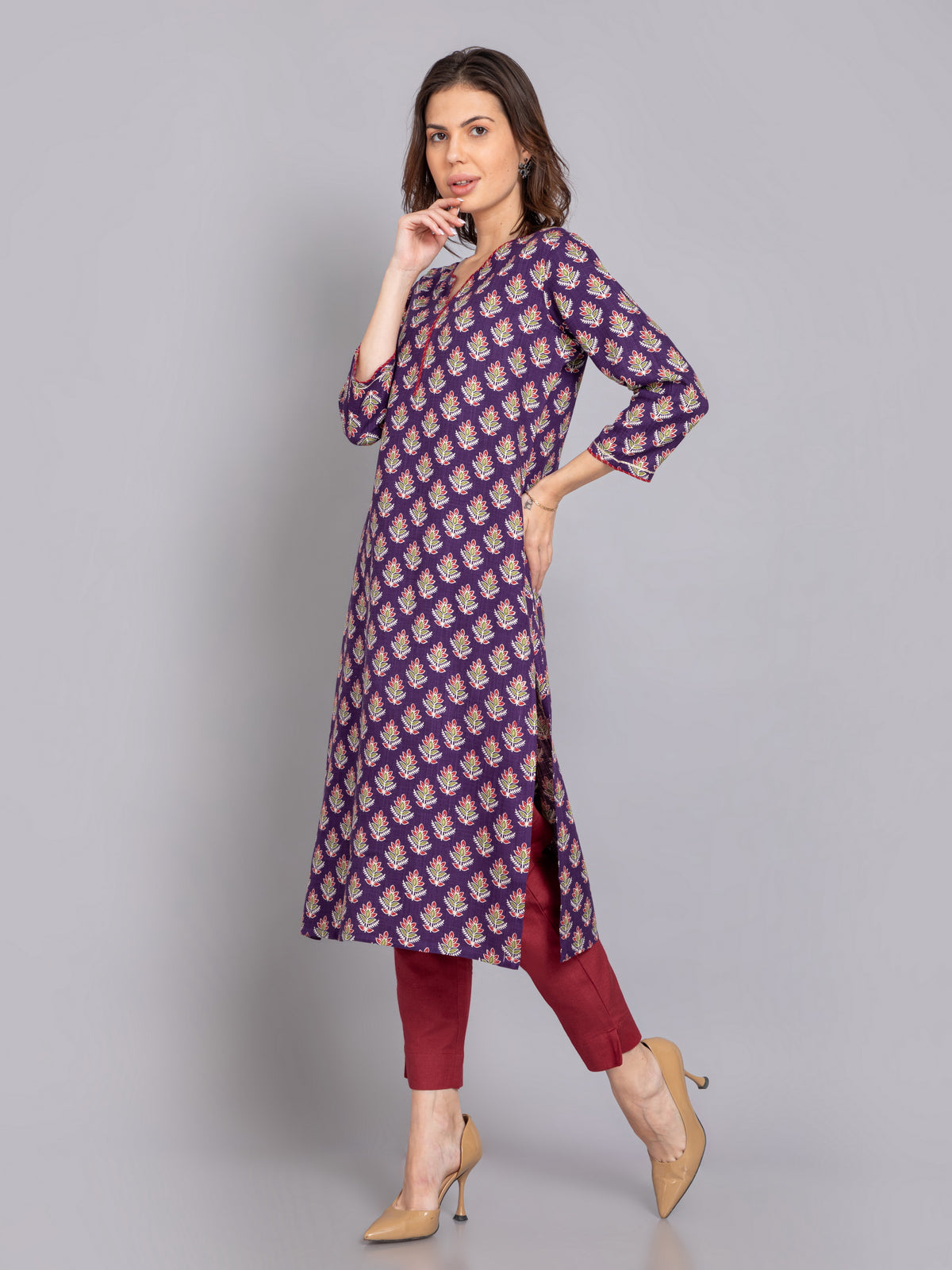 Suti Women Rayon Floral Printed Long Kurti Embellished With Zari Work Details